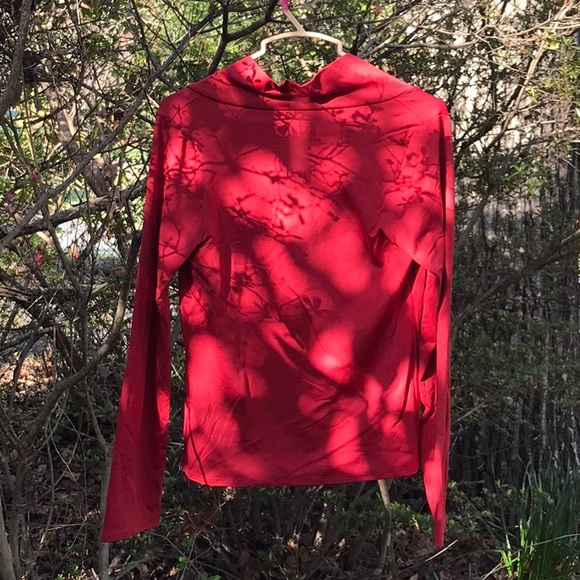 NWT BabyStyle Red Maroon Burgundy Wine LS Cowl Neck Top Shirt Maternity M Medium - Picture 9 of 12